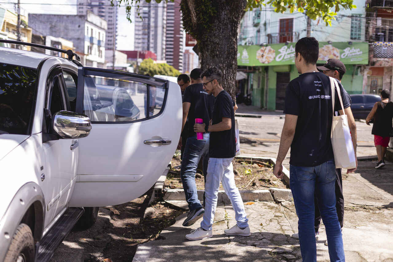 Ações realizadas pela ONG Paravidda fazem parte do projeto &quot;Égua mano(a), vamos prevenir!&quot;.